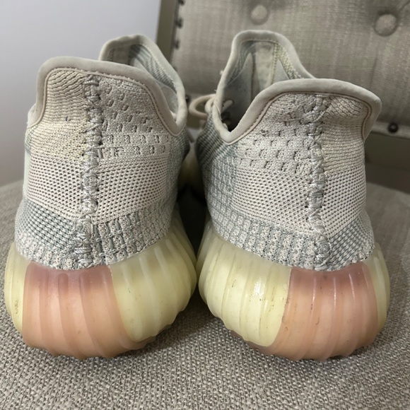 YEEZY BOOST 350 V2 - Picture 5 of 7